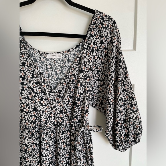 Adorable Mango Floral Maxi Dress - Picture 4 of 7